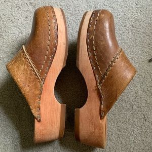 Vintage Brown Leather Clogs
